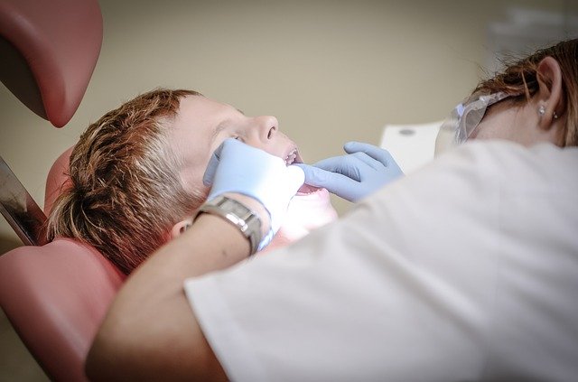 השתלות שיניים בחולון